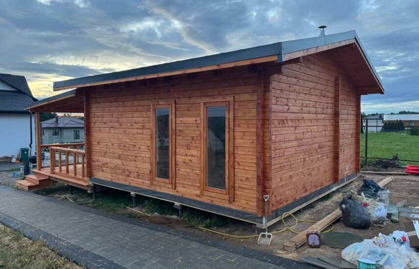 Баня 6х6 из 90го бруса с террасой