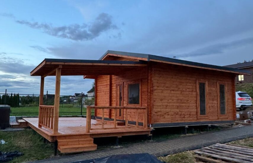 Баня 6х6 из 90го бруса с террасой